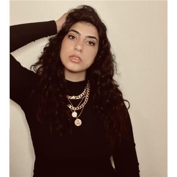 Gold Layered Necklace Set for Women – Trendy Retro Coin Pendant - Picture 4 of 7